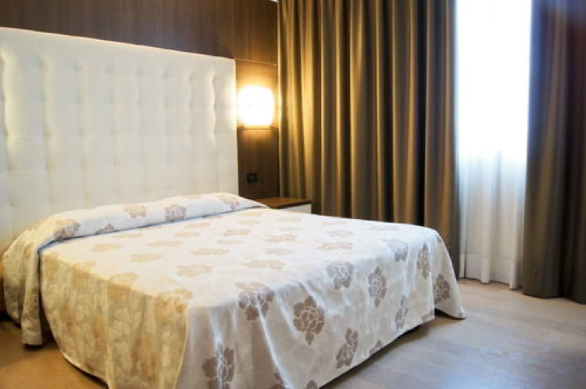 Hotel Victoria Vicenza Exteriör bild