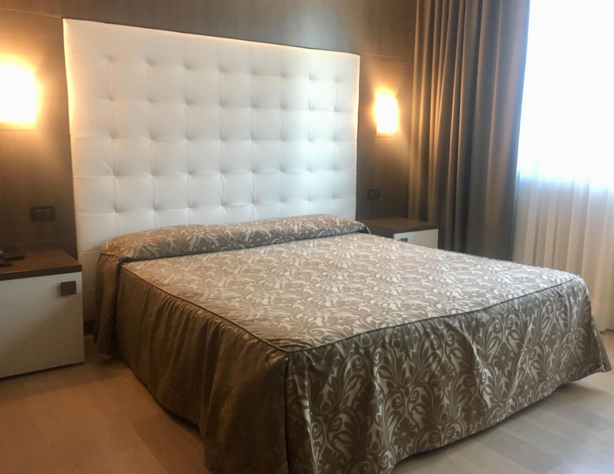Hotel Victoria Vicenza Exteriör bild