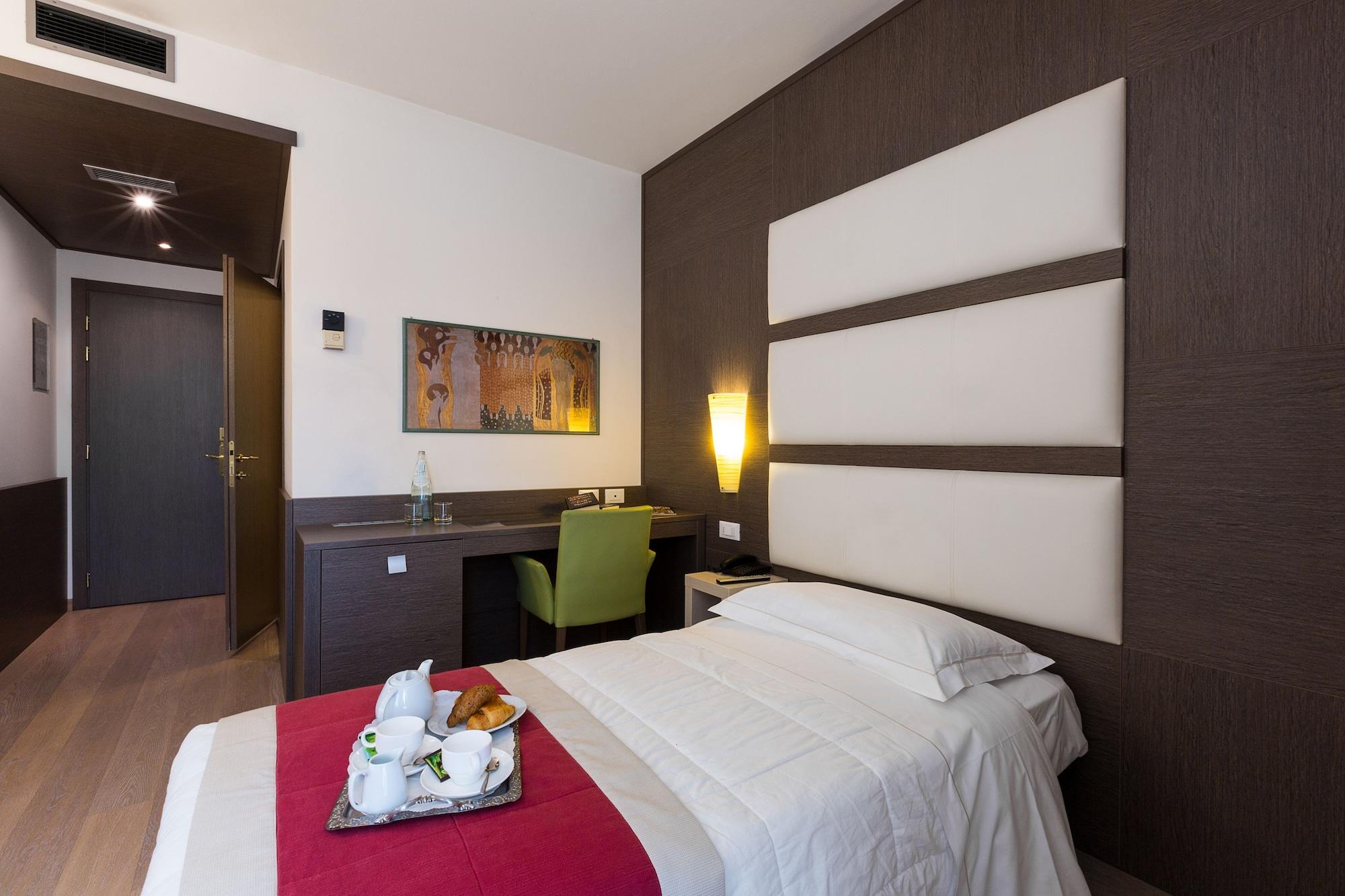 Hotel Victoria Vicenza Exteriör bild